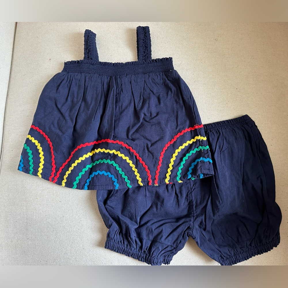 Tucker Tate Rainbow Matching Set. 3 mo. Great Condition/Never Worn.